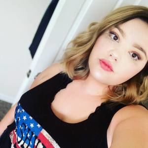 Meet your Posher, Savannah